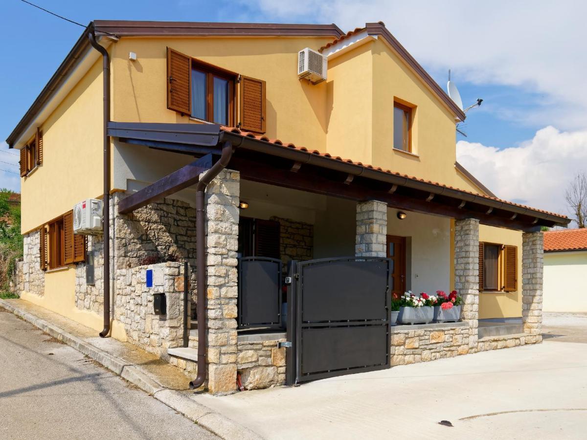 Apartment Larissa By Rent Istria Visnjan Exterior photo